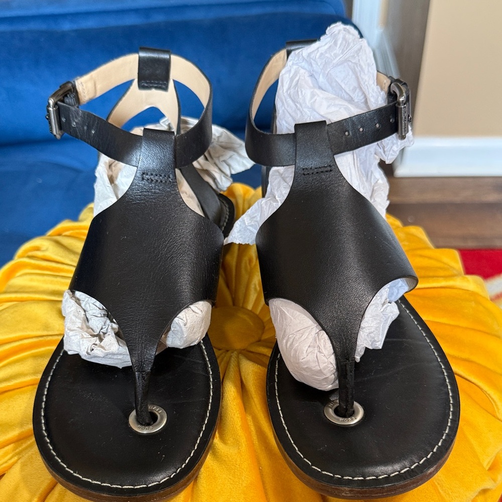 Chic Black Leather Women's Sandals